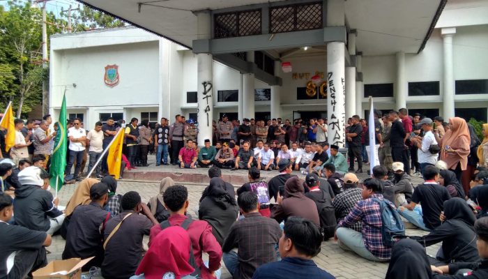 Unjuk Rasa Berlangsung Kondusif, Mahasiswa Cipayung Plus Kabgor Kantongi Fakta Integritas yang Ditandatangani