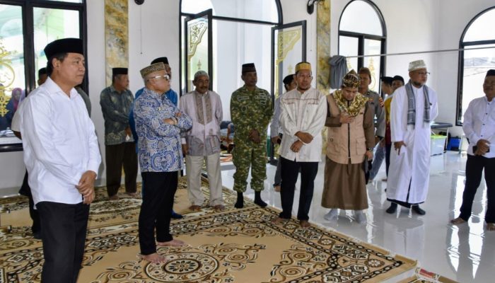 Sunatan Massal Warnai Peresmian Masjid Al Masyur Balahu
